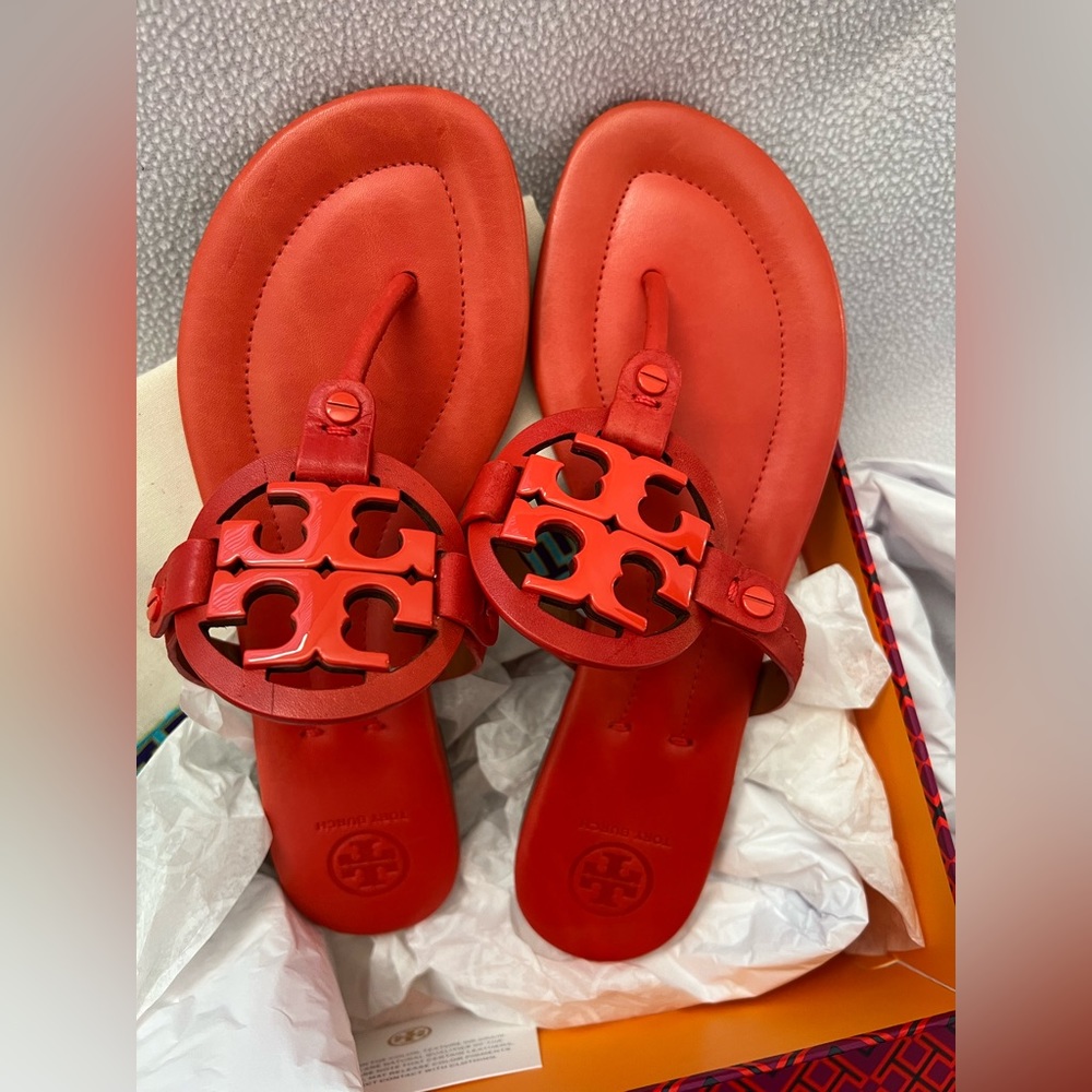 NIB Tory Burch Miller 2 Sandal Flat Shoes Dark Poppy Red Leather 8.5 Orange